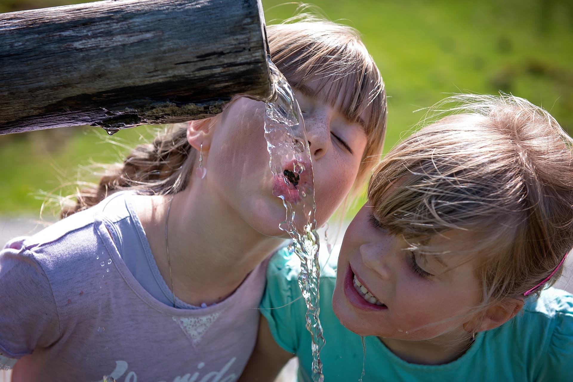 Children drinking water